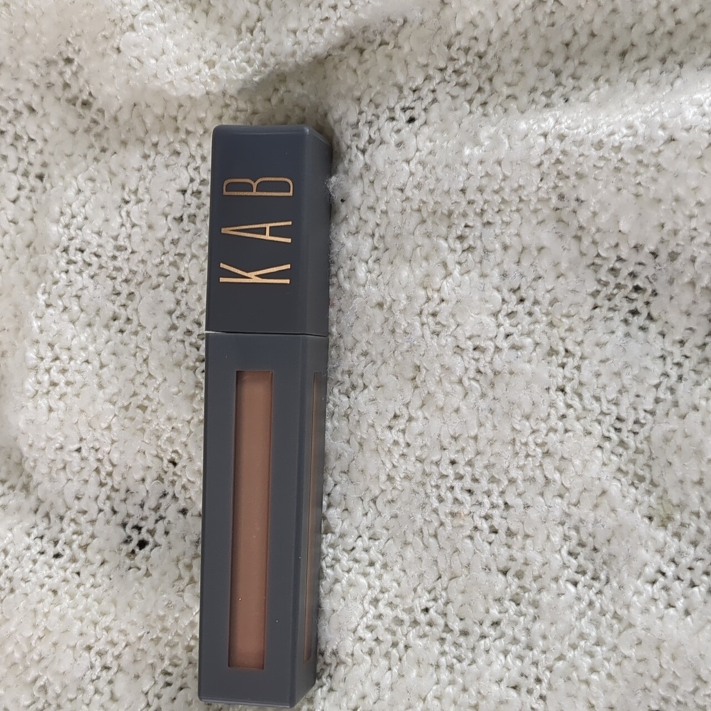 KAB Cosmetics Lip Gloss in Sending Nudes, 5g/0.175oz - Picture 9 of 9